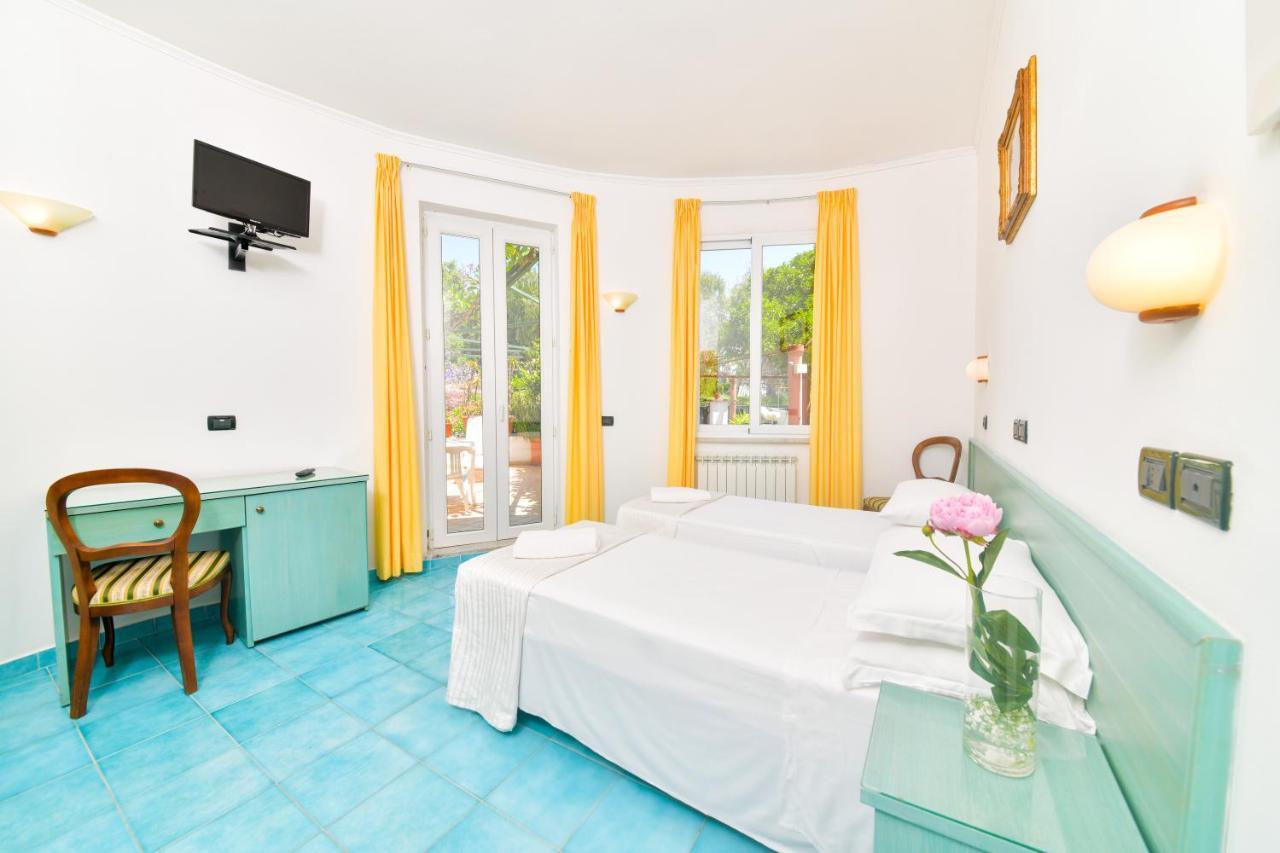 Hotel Pineta Іскія Екстер'єр фото